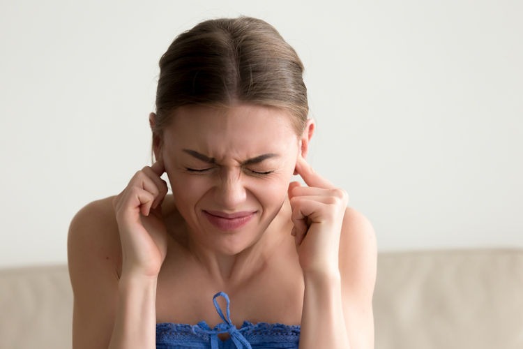 Czy komora hiperbaryczna pomaga w leczeniu szumów usznych?